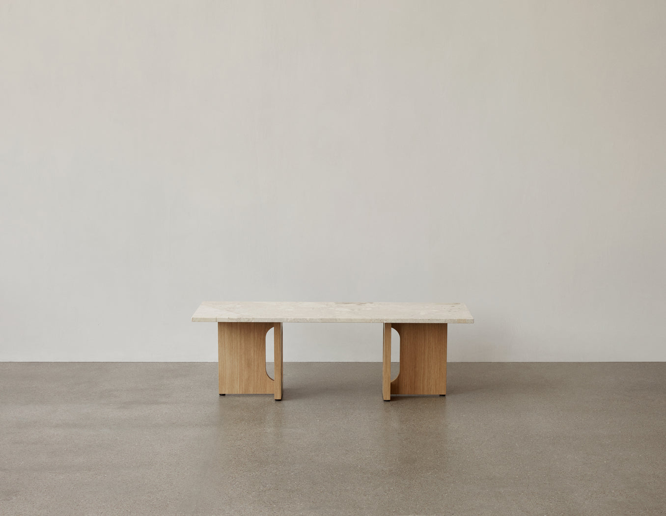 Androgyne Lounge Table, Natural Oak / Kunis breccia sand