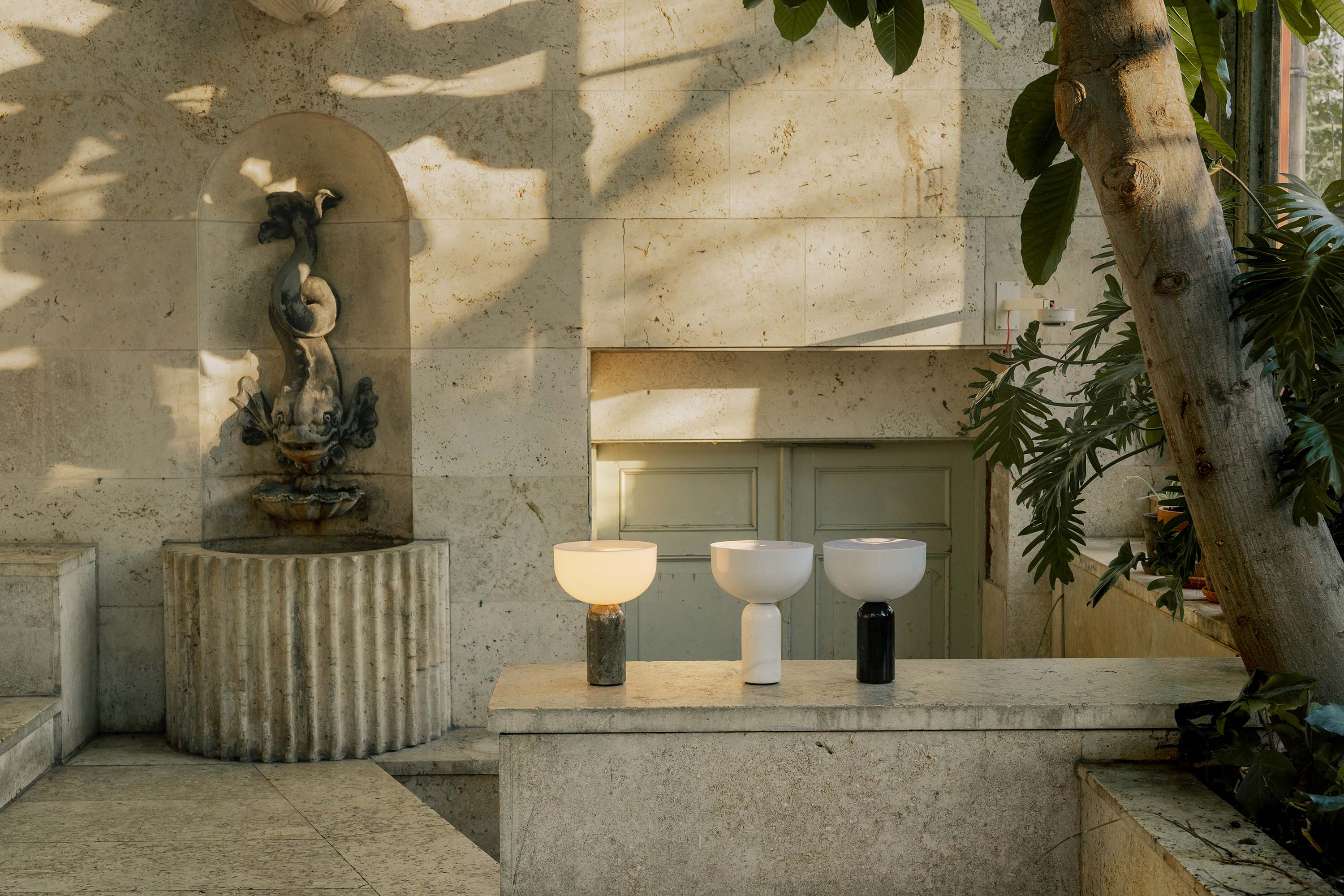 Kizu Portable Table Lamp - White Marble