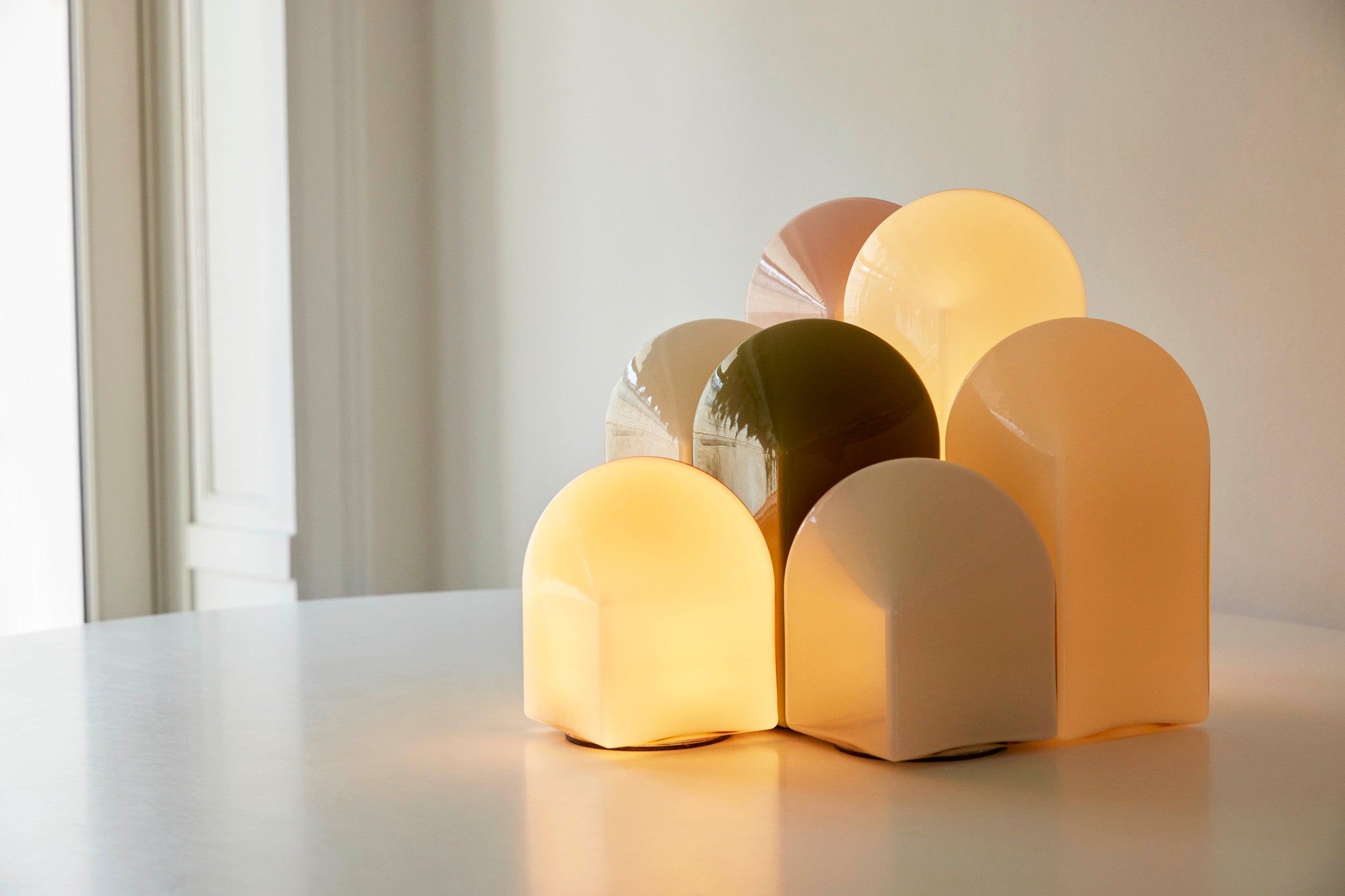 Parade Table Lamp 240 - Shell White