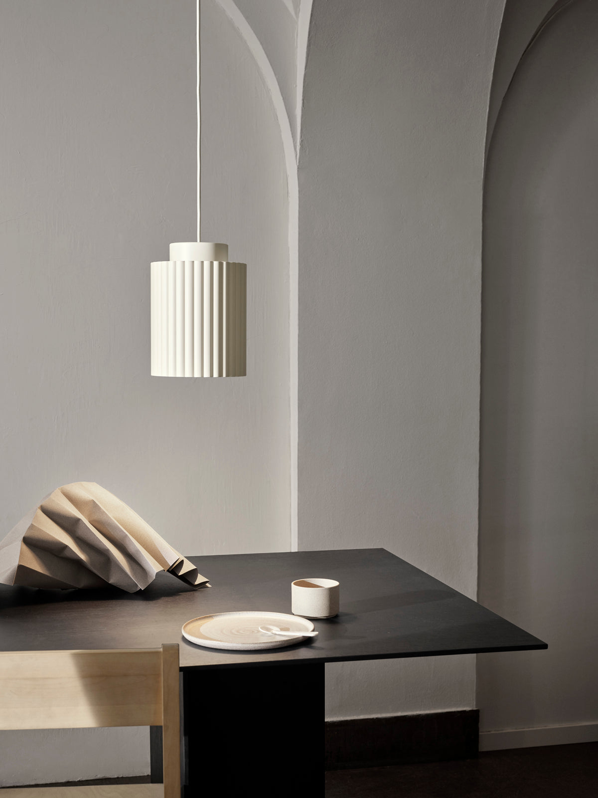 Donna 18 Pendant - Linen