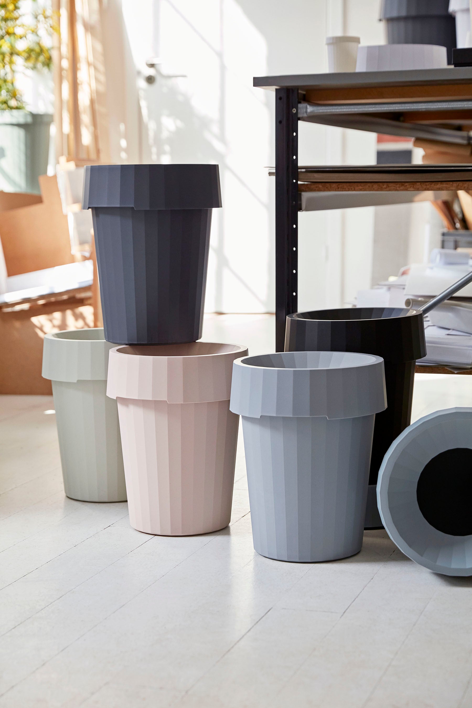 Shade Bin - Black