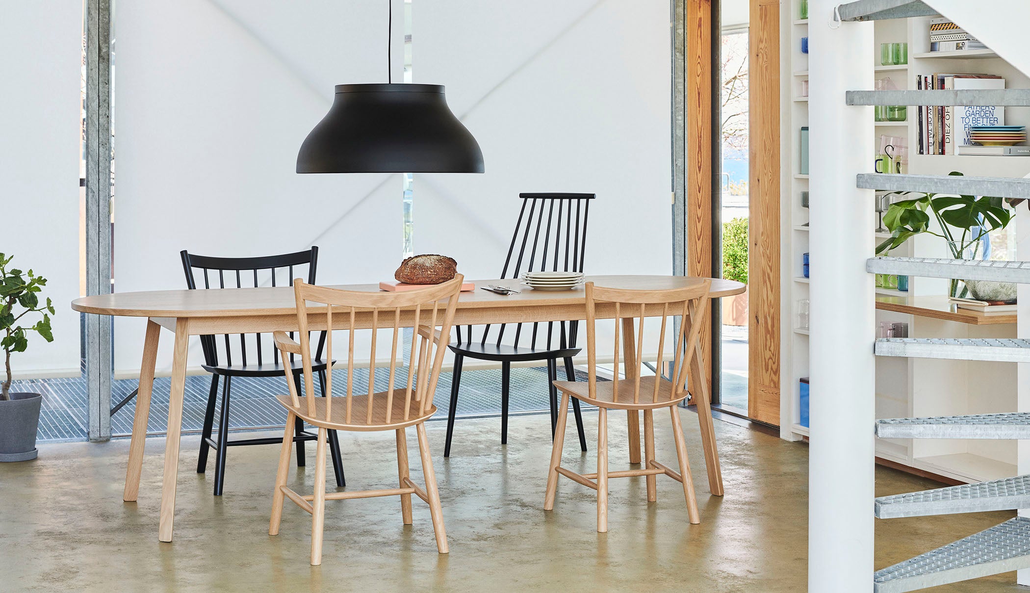 Corp de iluminat suspendat PC - Negru